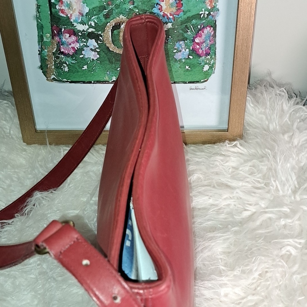 Coach Vintage USA 9806 Slim Bucket Equestrian Red Leather Legacy Shoulder Bag - Picture 6 of 15